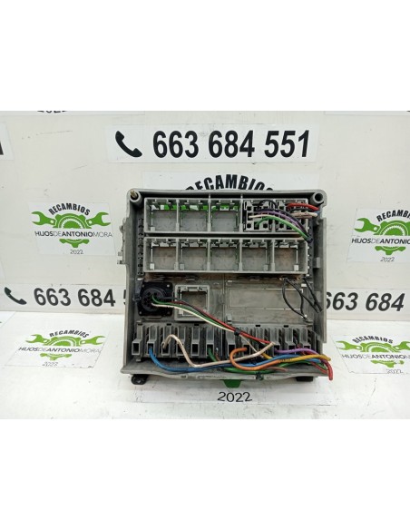 [92318] CAJA RELES / FUSIBLES - SCANIA SERIE 4 (P/R 94 G) (01/1996 - 01/2004)