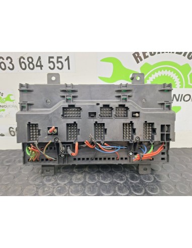 [99027] CAJA RELES / FUSIBLES - VOLVO FM XXX