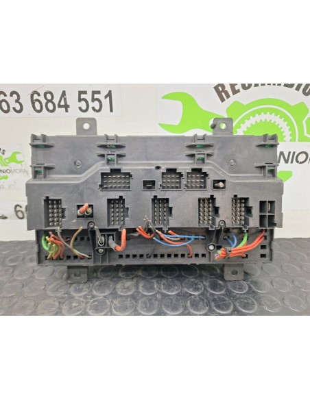 [99027] CAJA RELES / FUSIBLES - VOLVO FM XXX