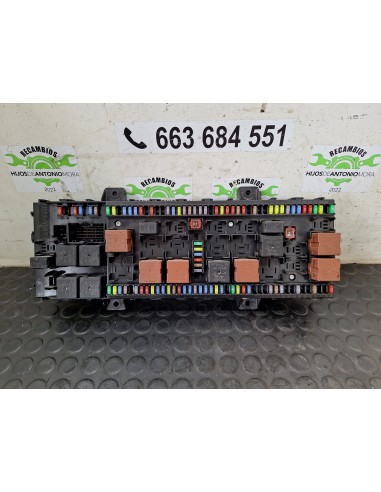 [106401] CAJA RELES / FUSIBLES - RENAULT SERIE...