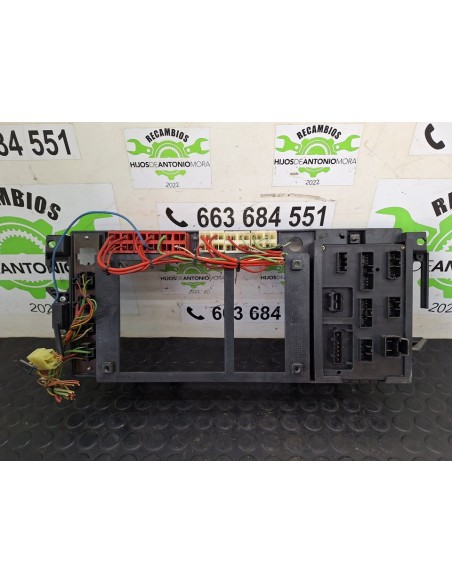 [102684] CAJA RELES / FUSIBLES - IVECO EUROCARGO TECTOR (01/2001 - 12/2003)