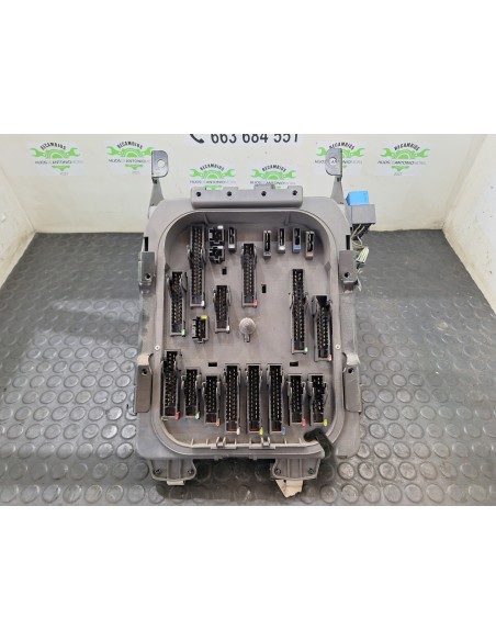 [106212] CAJA RELES / FUSIBLES - DAF SERIE LF55.XXX DESDE 06