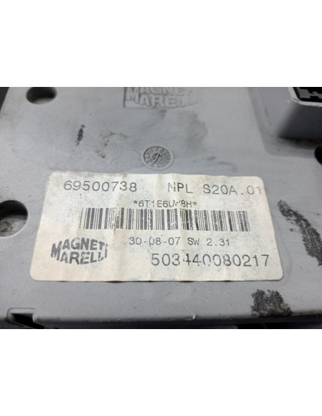 [105958] CAJA RELES / FUSIBLES - IVECO DAILY FURGÓN (01/2014 - ...)