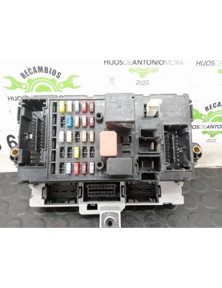 [105958] CAJA RELES / FUSIBLES - IVECO DAILY FURGÓN (01/2014 - ...)