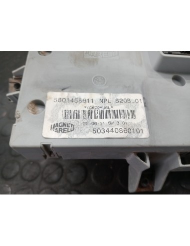 [105957] CAJA RELES / FUSIBLES - IVECO DAILY...