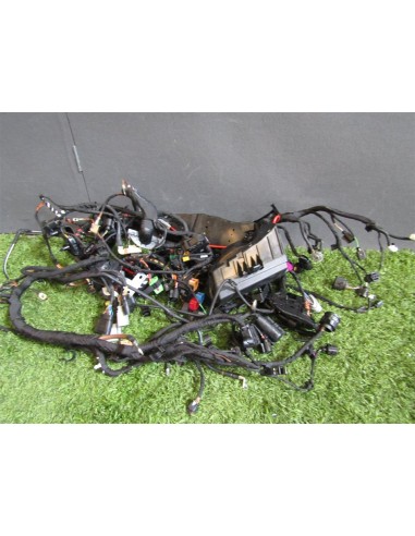 [93626] CAJA RELES / FUSIBLES - VOLKSWAGEN GOLF...