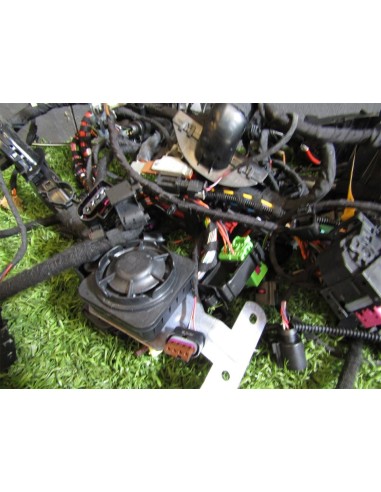 [93626] CAJA RELES / FUSIBLES - VOLKSWAGEN GOLF...