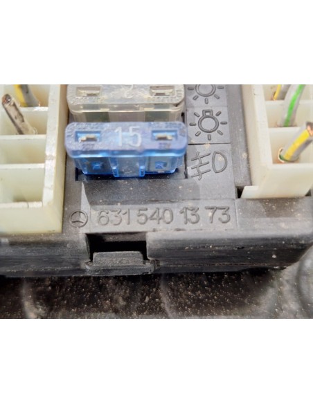 [103417] CAJA RELES / FUSIBLES - MERCEDES MB 100 D CAJA CERRADA / COMBI (01/1987 - 01/1995)