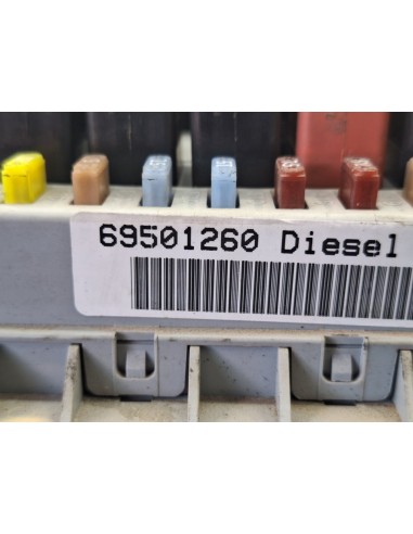 [103493] CAJA RELES / FUSIBLES - IVECO DAILY...