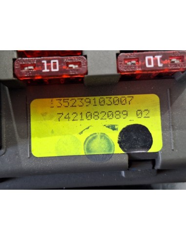 [103704] CAJA RELES / FUSIBLES - DAF SERIE...