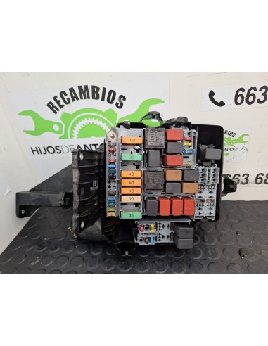 [100441] CAJA RELES / FUSIBLES - IVECO DAILY PR...