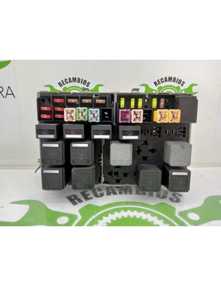 [95479] CAJA RELES / FUSIBLES - FORD TRANSIT COMBI '06