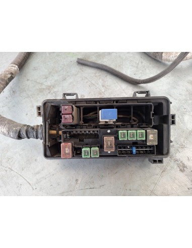 [104776] CAJA RELES / FUSIBLES - NISSAN CABSTAR...