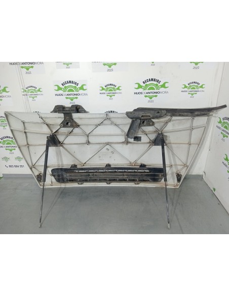 [99653] CALANDRA DELANTERA - IVECO EUROCARGO (01/1991 - 12/2001)