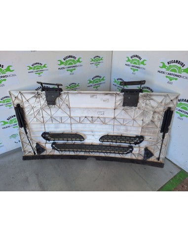 [101870] CALANDRA DELANTERA - NISSAN ATLEON