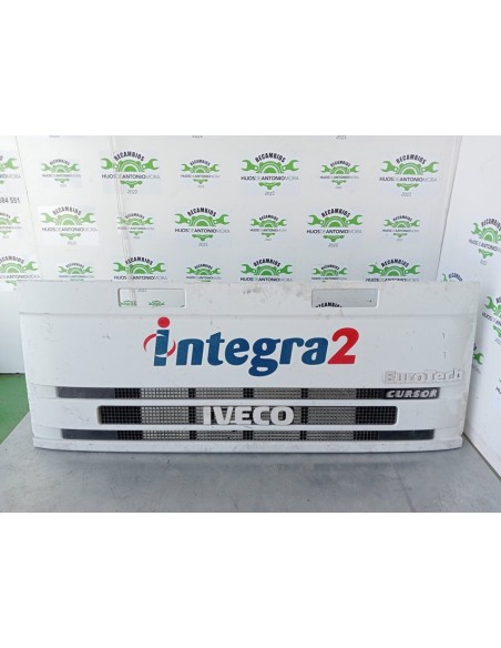 [101161] CALANDRA DELANTERA - IVECO EUROTECH CURSOR (MH) (01/1999 - 12/2003)