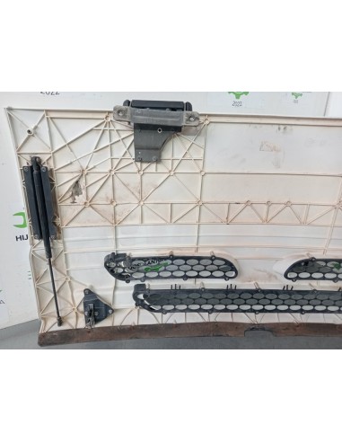 [102554] CALANDRA DELANTERA - NISSAN ATLEON