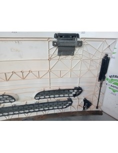 [102554] CALANDRA DELANTERA - NISSAN ATLEON 2