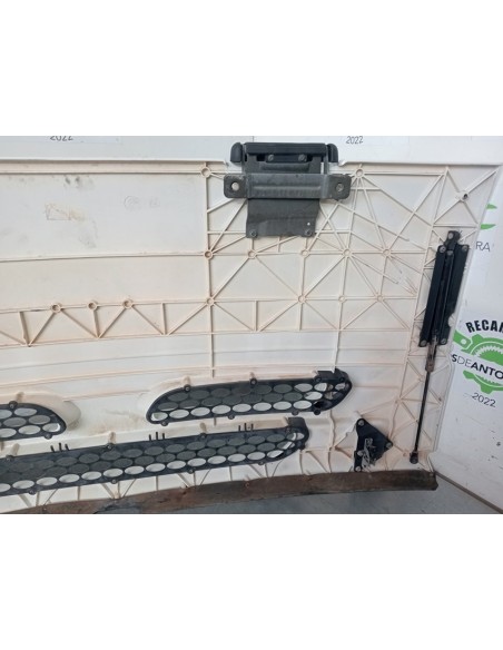 [102554] CALANDRA DELANTERA - NISSAN ATLEON