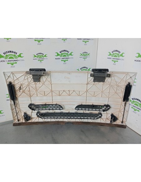 [102554] CALANDRA DELANTERA - NISSAN ATLEON