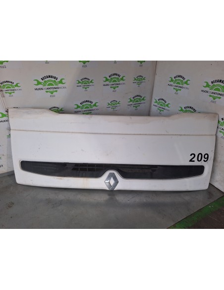 [105929] CALANDRA DELANTERA - RENAULT PREMIUM DISTRIBUTION (01/2005 - 12/2013)