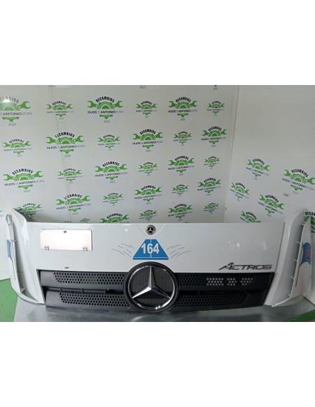 [95778] CALANDRA SUPERIOR - MERCEDES ACTROS 5 L-FAHRERHAUS 2-ACHSER BM 963