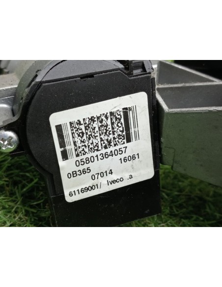 [97017] CAÑA DIRECCION - IVECO DAILY CAJA CERRADA
