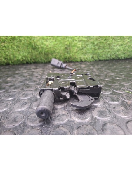 [102081] CERRADURA CAPOT - AUDI A8 (D2) (01/1994 - 01/1999)