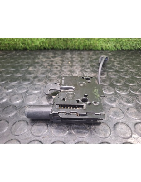 [102081] CERRADURA CAPOT - AUDI A8 (D2) (01/1994 - 01/1999)
