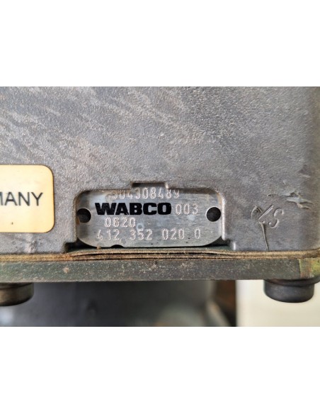 [104146] COMPRESOR AIRE DE MOTOR - IVECO STRALIS (AS) (01/2012 - 01/2019)