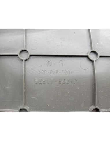 [101048] CONSOLA CENTRAL - TOYOTA LAND CRUISER...