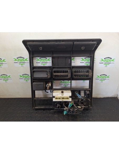 [106150] CONSOLA CENTRAL - IVECO EUROCARGO (01/1991 - 12/2001)