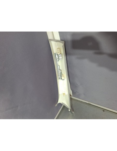 [101560] CUBIERTA GUARNECIDO PILAR DERECHO - AUDI Q7 (4M) (01/2015 - 12/2019)