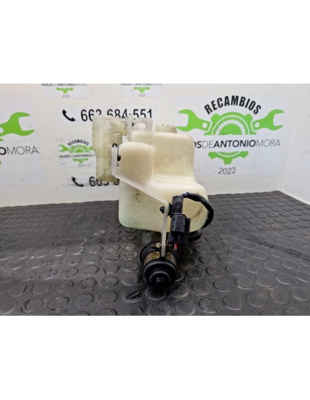 [99380] DEPOSITO LIMPIA - MITSUBISHI MONTERO (L040)