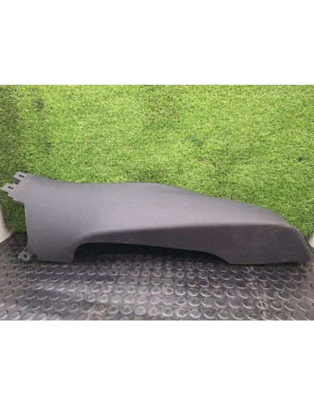 [102282] EMBELLECEDOR - VOLKSWAGEN GOLF VII LIM. (01/2012 - 12/2017)