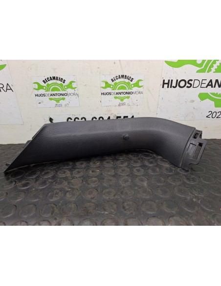 [101061] EMBELLECEDOR - VOLKSWAGEN GOLF VII LIM. (01/2012 - 12/2017)