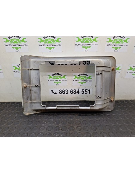 [106511] EMBELLECEDOR FAROS - RENAULT G 280 (202 KW) (01/1990 - ...)