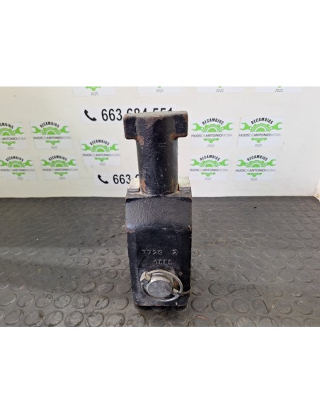 [91514] ENGANCHE REMOLQUE - VOLVO FH 12 2002 - (01/2002 - 01/2006)