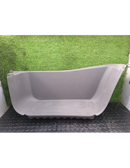 [102133] ESTRIBO DELANTERO DERECHO - VOLKSWAGEN CRAFTER (01/2019 - ...)