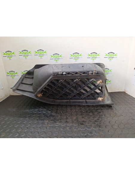 [104683] ESTRIBO DELANTERO DERECHO - RENAULT MIDLUM (01/2000 - 12/2013)