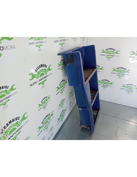 [99559] ESTRIBO DELANTERO IZQUIERO - RENAULT MAGNUM 480 DXI