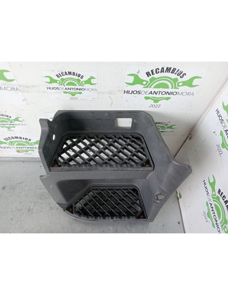 [103327] ESTRIBO DELANTERO IZQUIERO - RENAULT HR XXX.18/26 PREMIUM 01 - (01/2001 - 12/2006)