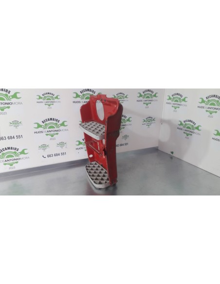 [94981] ESTRIBO DELANTERO IZQUIERO - SCANIA SERIE 4 (P/R 94 G) (01/1996 - 01/2004)