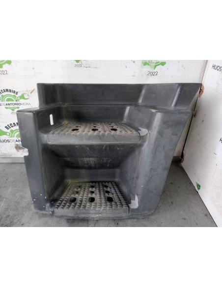 [95932] ESTRIBO DELANTERO IZQUIERO - IVECO STRALIS (AS) (01/2012 - 01/2019)