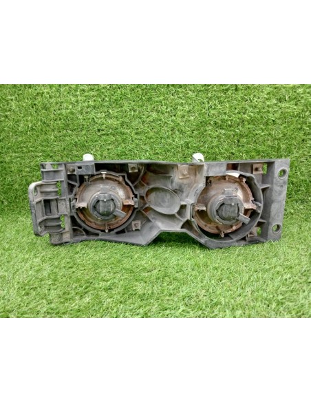 [95388] FARO IZQUIERDO - SCANIA SERIE 4 (P/R 94 G) (01/1996 - 01/2004)