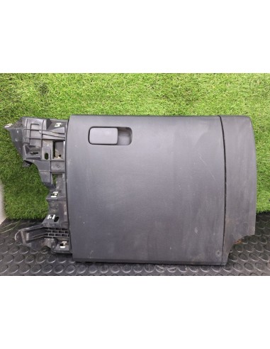 [101771] GUANTERA - VOLKSWAGEN UP! (122)...