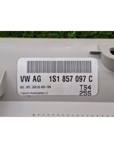 [101593] GUANTERA - VOLKSWAGEN UP! (122)...