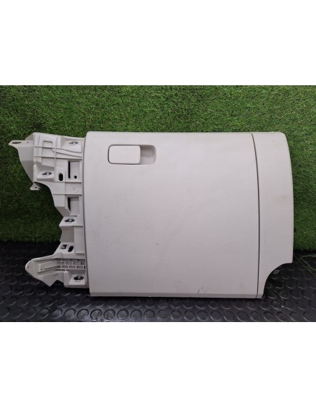 [101593] GUANTERA - VOLKSWAGEN UP! (122) (01/2016 - 12/2018)