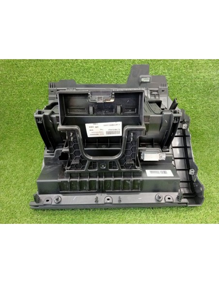 [95957] GUANTERA - VOLKSWAGEN T-ROC (01/2017 - 12/2020)