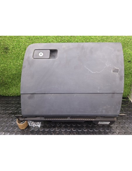 [101594] GUANTERA - VOLKSWAGEN ARTEON (3H7) (01/2017 - 12/2020)